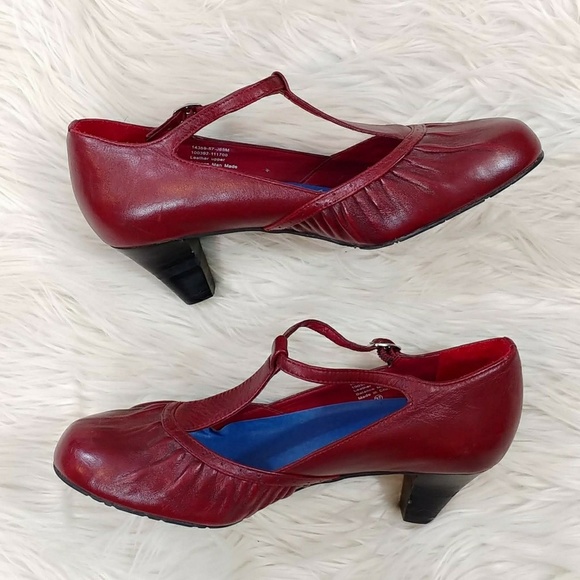 Barefoot Freedom Shoes - BAREFOOT FREEDOM DREW T STRAP HEEL sz 7